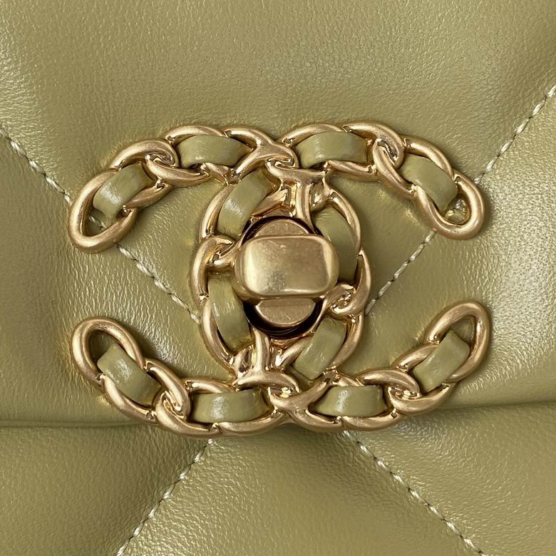 Chanel 19