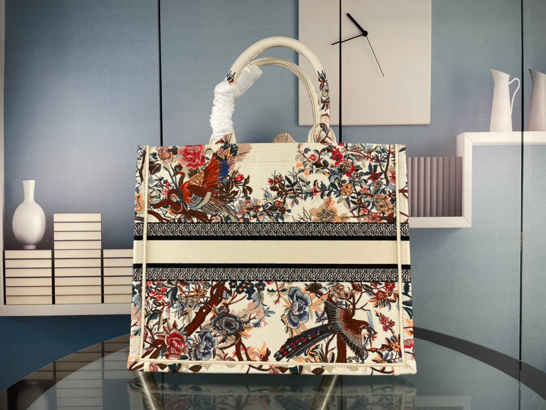 Christian Dior - Book Tote