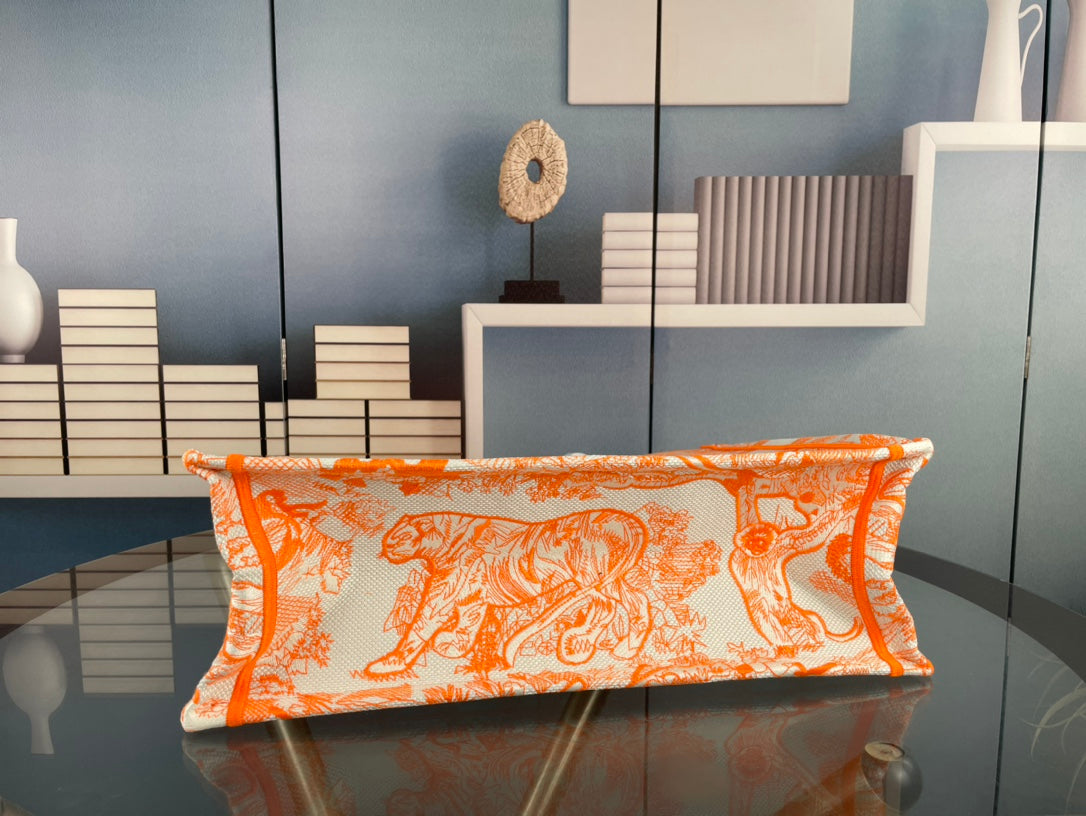 Christian Dior - Book Tote