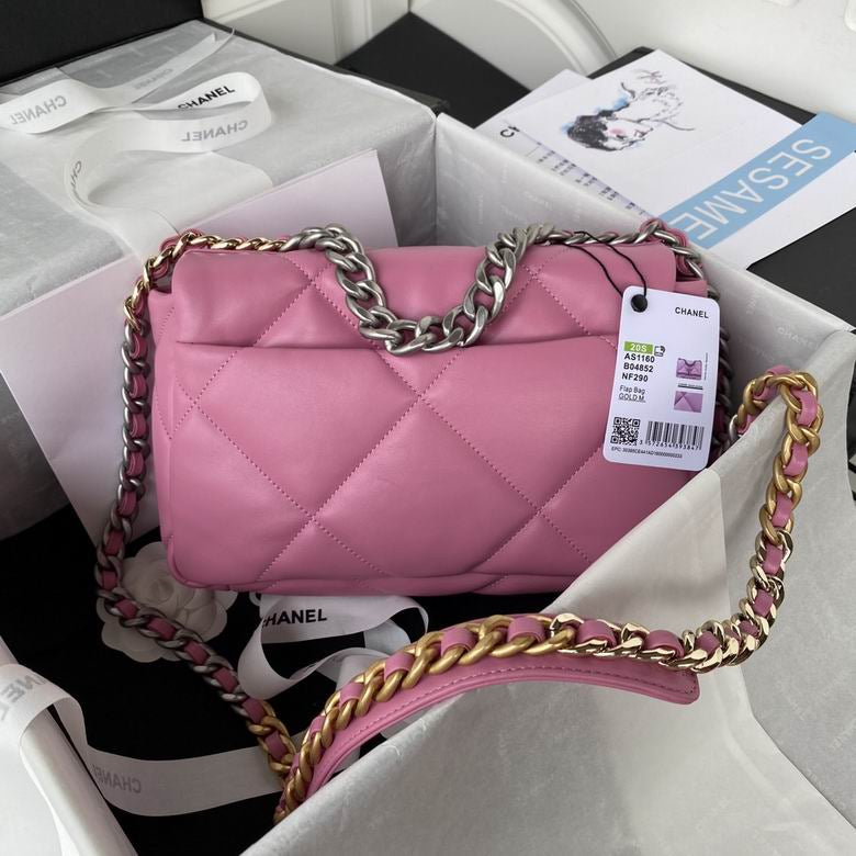Chanel 19