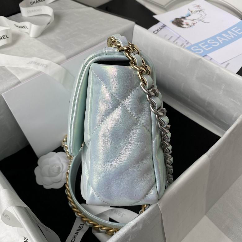 Chanel 19